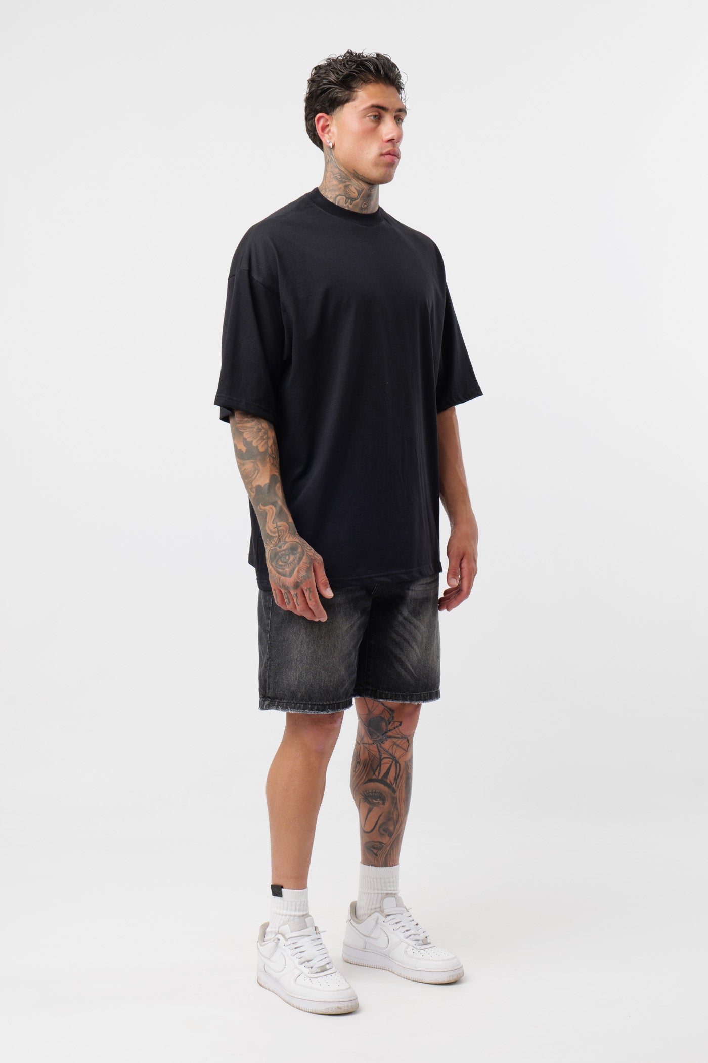 Schwarzes Oversize-T-Shirt