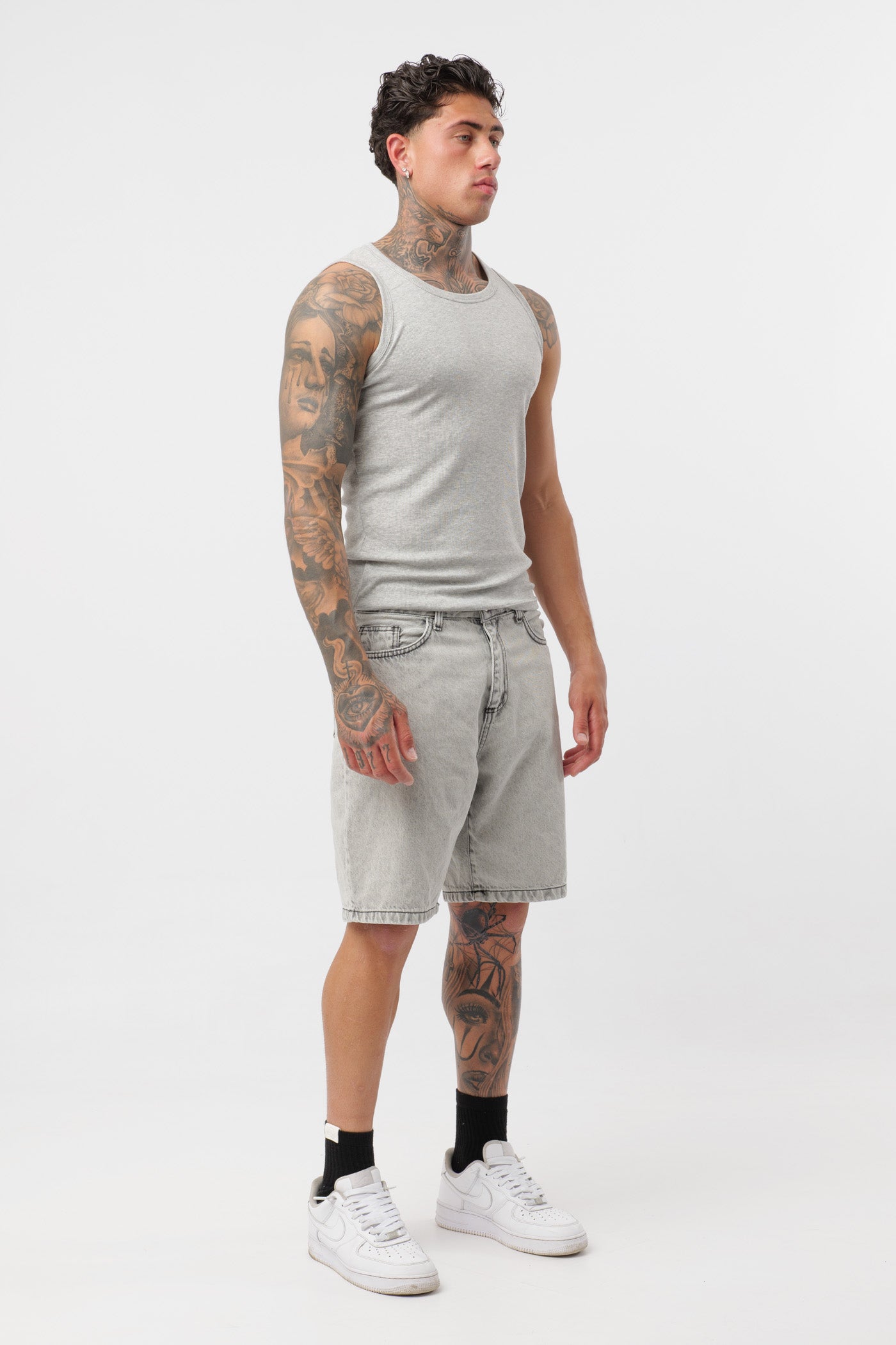 Graues geripptes Tanktop