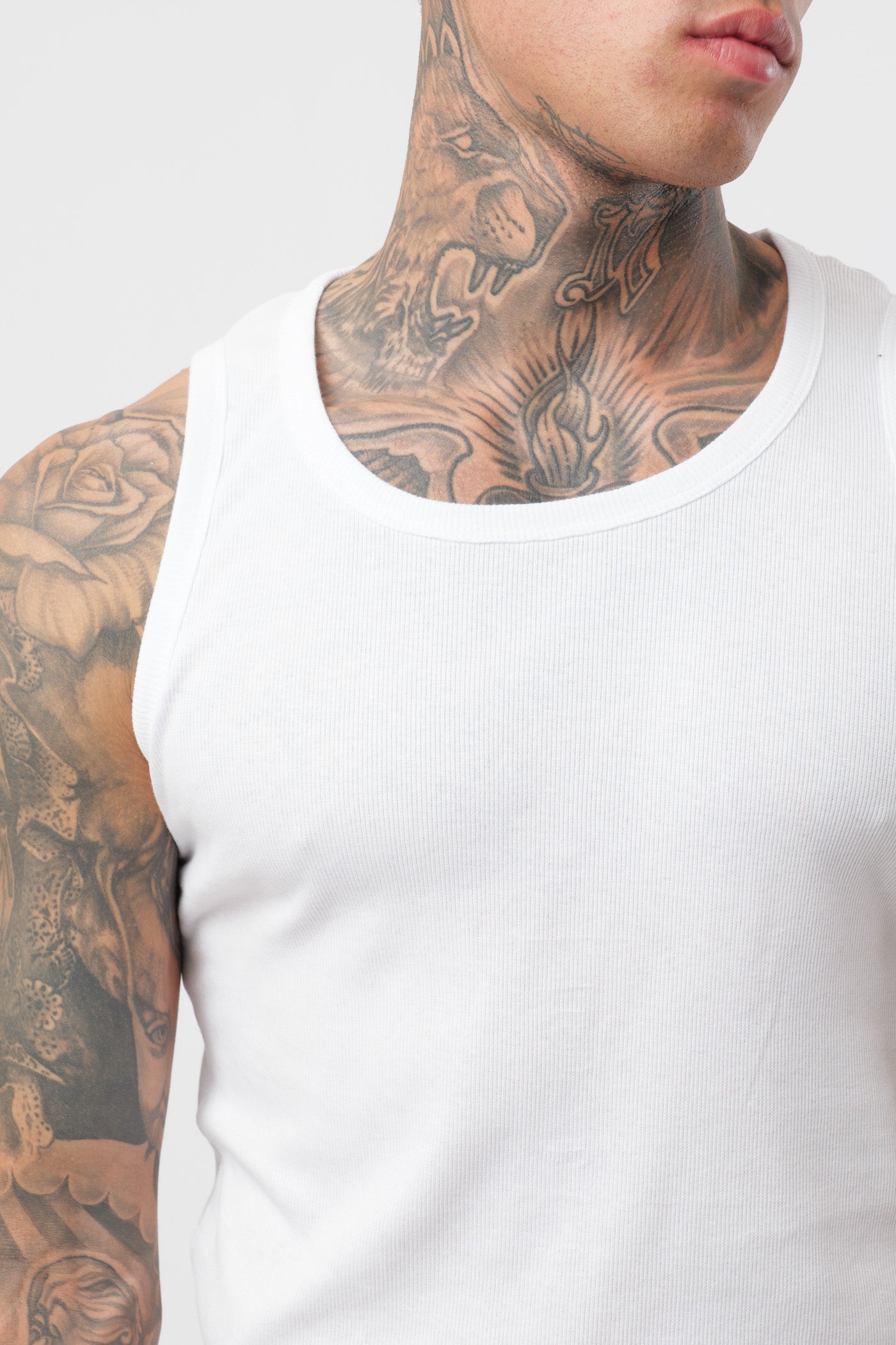 Weißes geripptes Tanktop