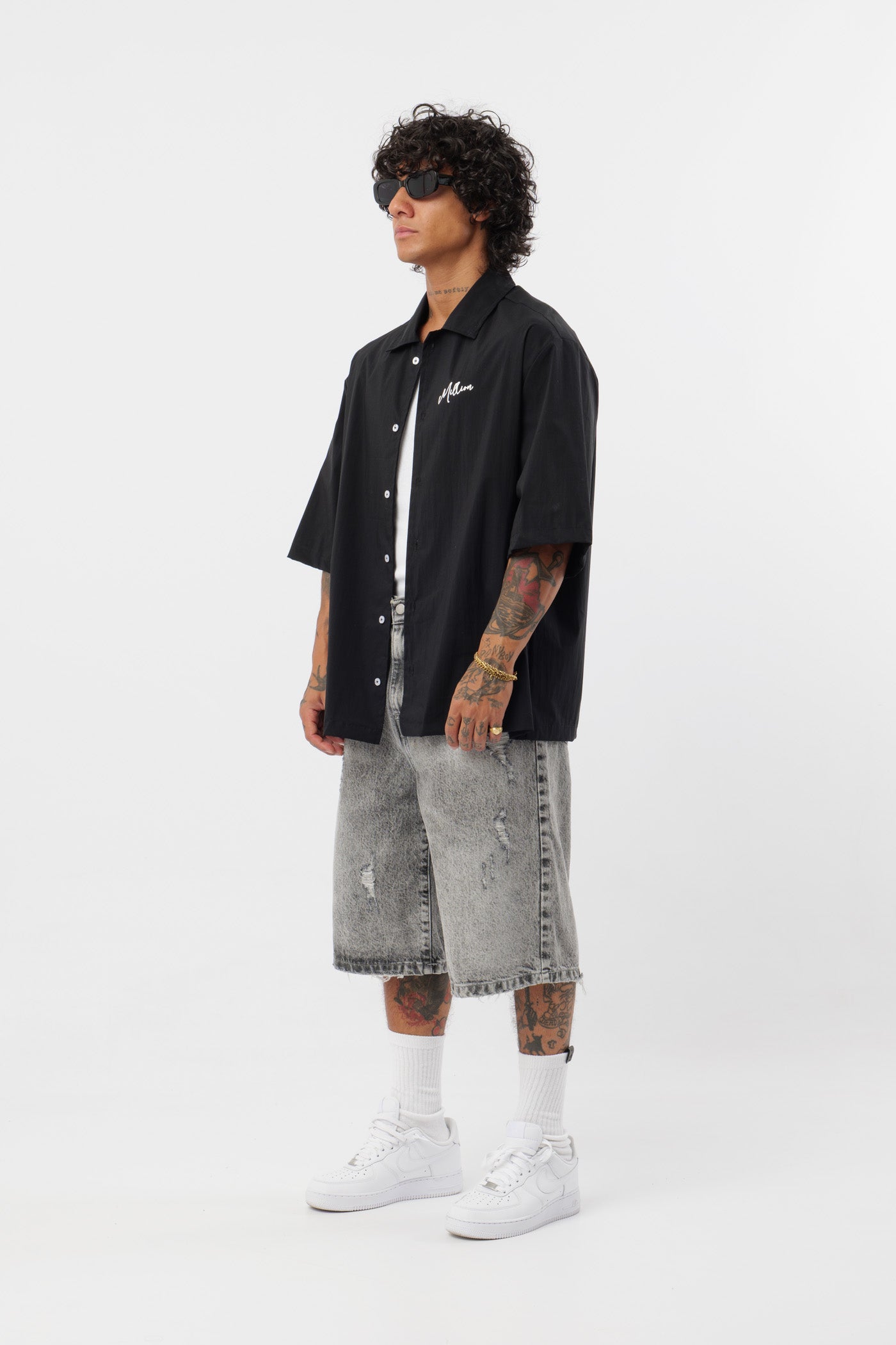 Statement Black